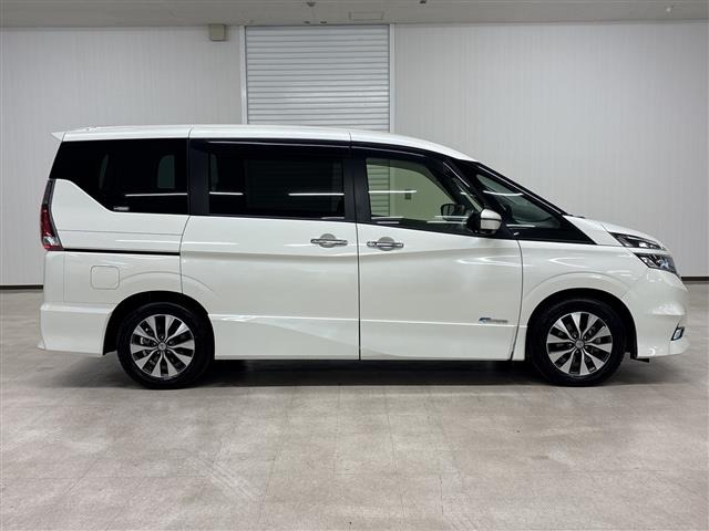 Nissan SERENA 2017 7565474-12