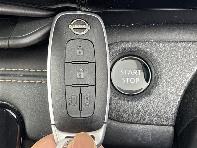 Nissan SERENA 2023 7565580-1