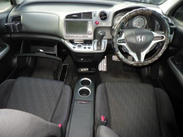 Honda STREAM 2013 7566289-3