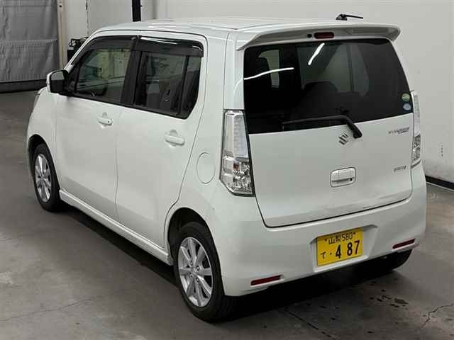 Suzuki WAGON R 2013 7564498-1