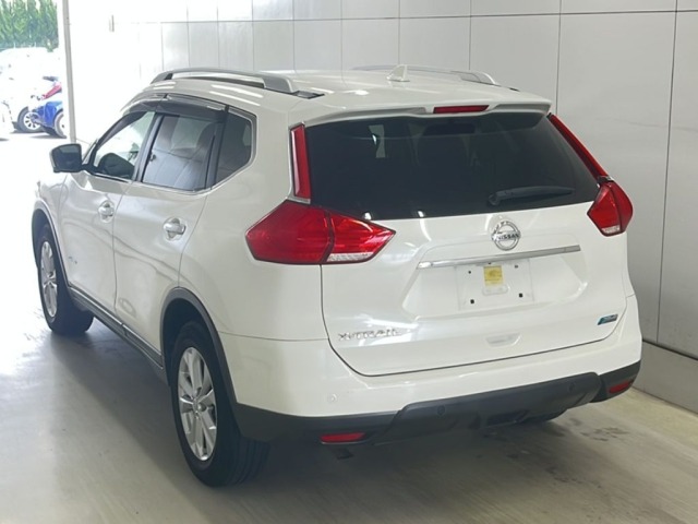 Nissan X-TRAIL 2015 7567255-1