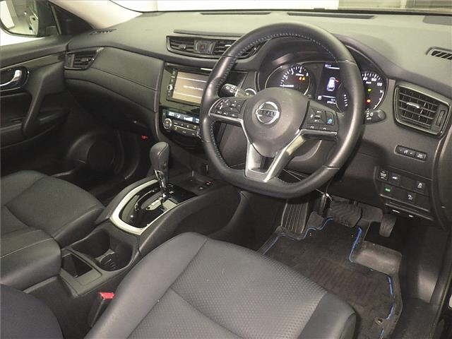 Nissan X-TRAIL 2018 7567286-3