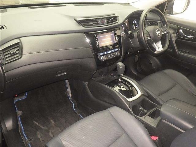 Nissan X-TRAIL 2018 7567286-4