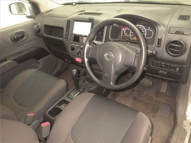 Nissan AD VAN 2020 7594762-3