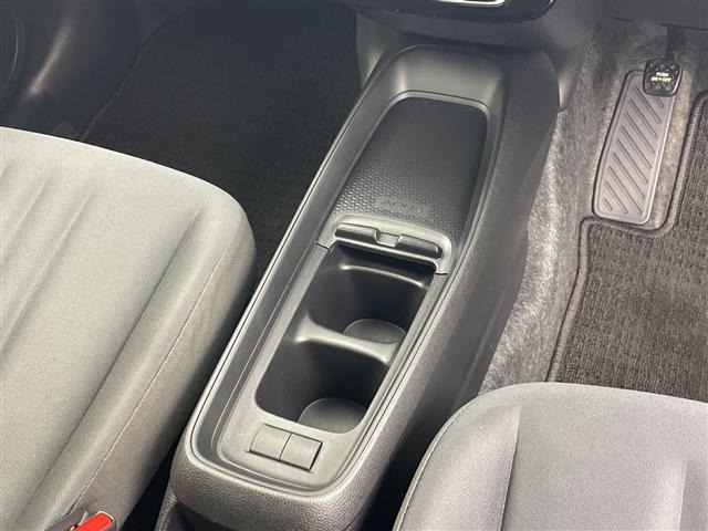 Toyota AQUA 2022 7593087-4