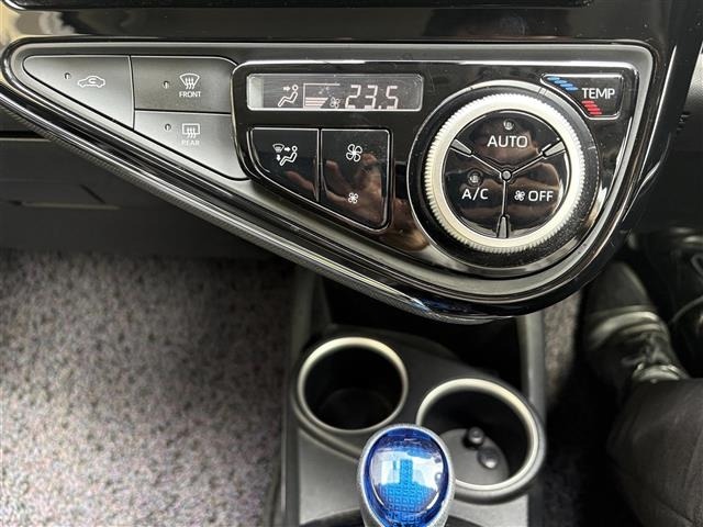 Toyota AQUA 2017 7593144-11