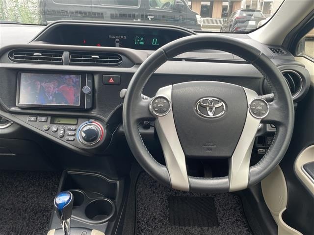 Toyota AQUA 2013 7593175-7