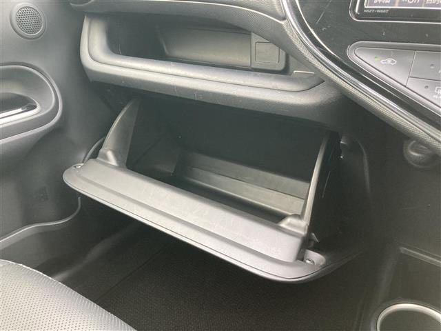 Toyota AQUA 2017 7593187-4