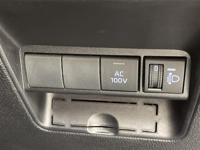 Toyota AQUA 2023 7593196-11