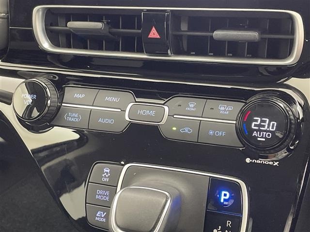 Toyota AQUA 2023 7593196-18