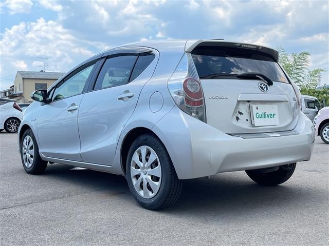 Toyota AQUA 2012 7593198-8