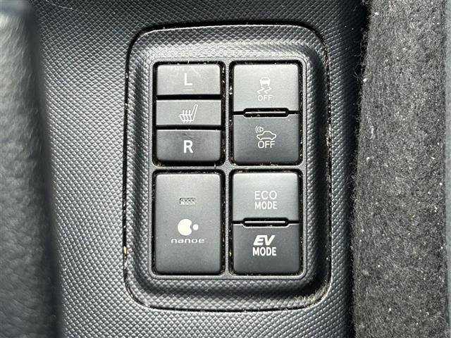 Toyota AQUA 2016 7593200-21