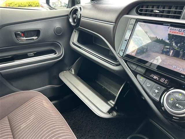 Toyota AQUA 2016 7593200-7