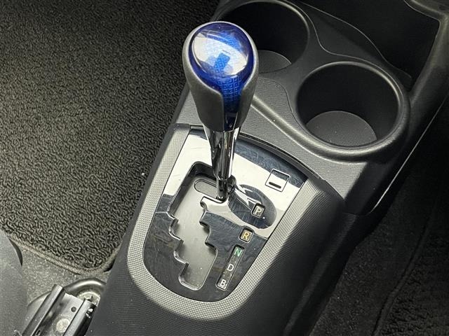 Toyota AQUA 2016 7593201-9