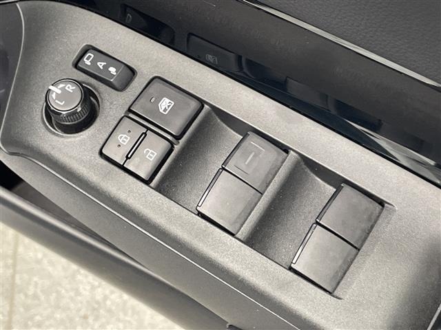 Toyota AQUA 2023 7593207-12