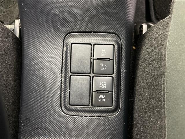 Toyota AQUA 2018 7593221-4