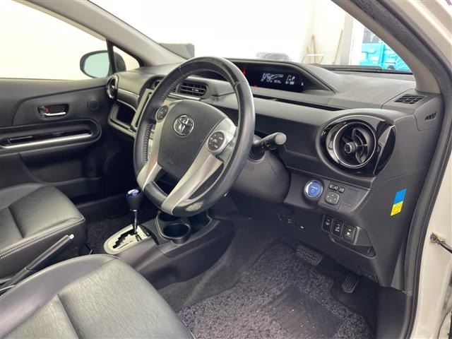 Toyota AQUA 2015 7593222-1