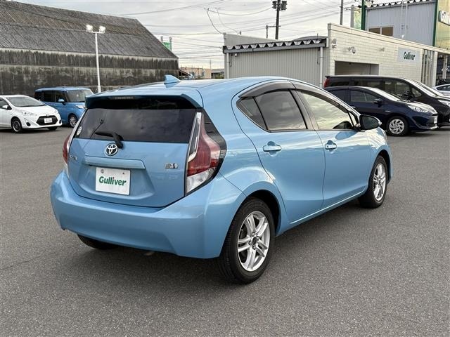 Toyota AQUA 2015 7593231-2