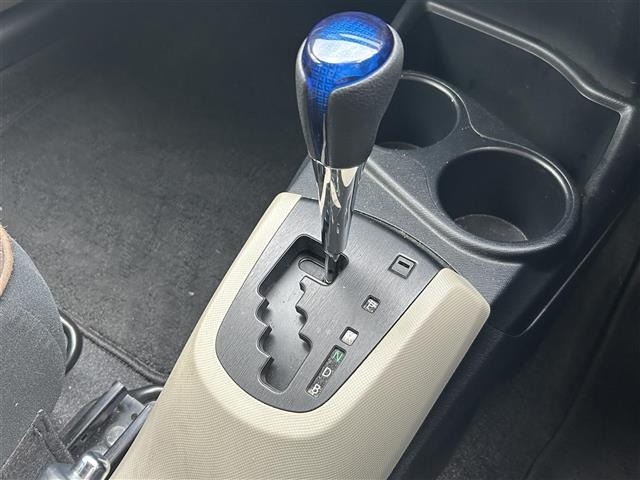 Toyota AQUA 2013 7593233-1