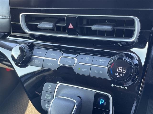 Toyota AQUA 2022 7593240-4