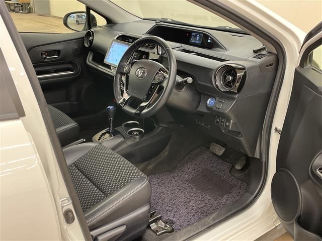 Toyota AQUA 2018 7593250-3