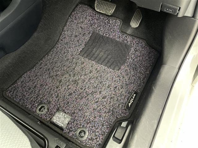 Toyota AQUA 2021 7593251-2