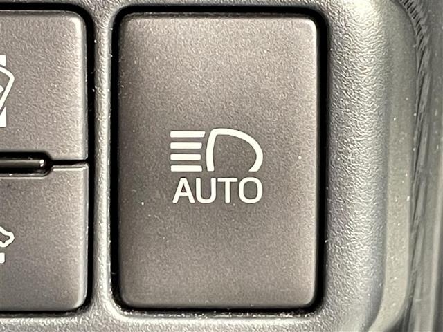 Toyota AQUA 2018 7593262-1