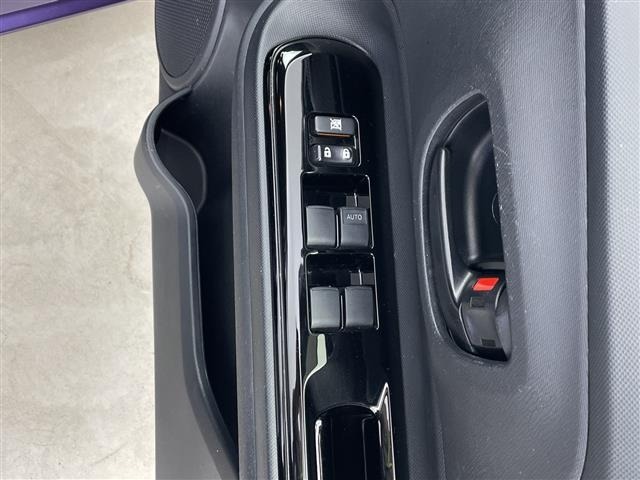 Toyota AQUA 2018 7593272-4