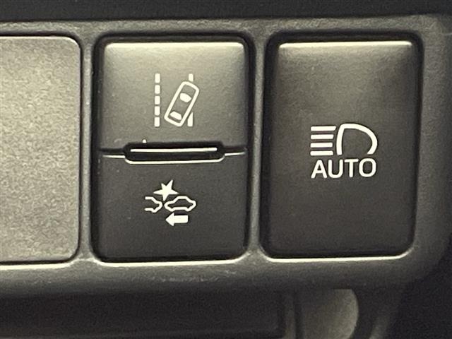 Toyota AQUA 2018 7593272-9