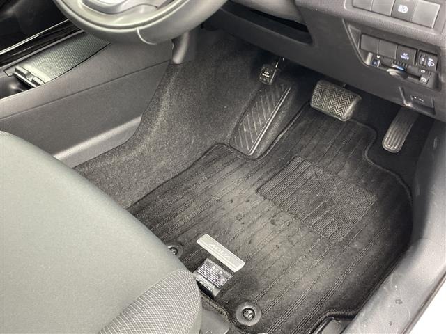 Toyota AQUA 2023 7593282-11
