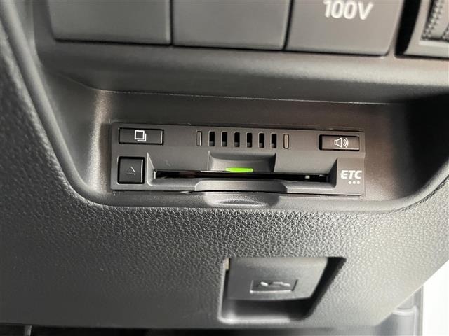 Toyota AQUA 2023 7593285-10