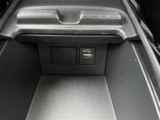 Toyota AQUA 2023 7593285-11