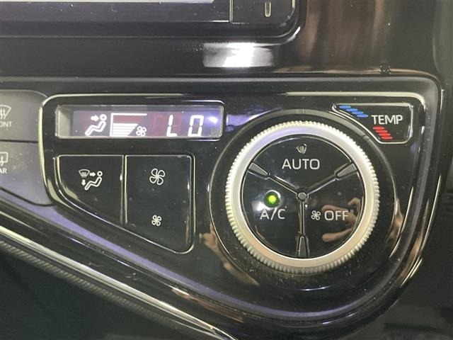Toyota AQUA 2017 7593292-11