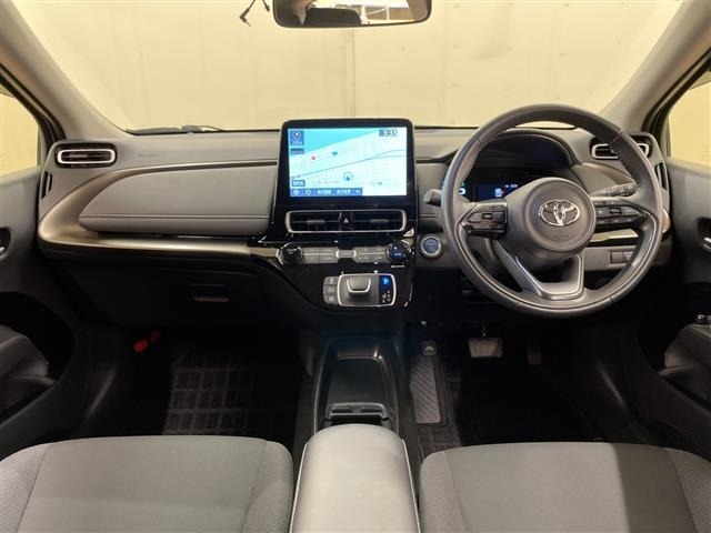 Toyota AQUA 2023 7593294-14