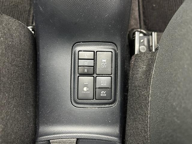 Toyota AQUA 2021 7593302-9