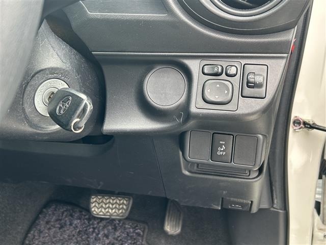 Toyota AQUA 2014 7593367-7