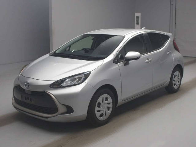 Toyota AQUA 2022 7593384-0
