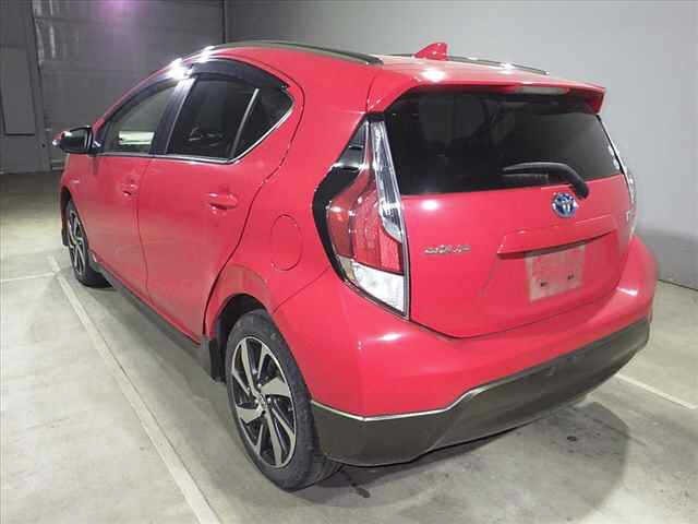 Toyota AQUA 2016 7593388-4