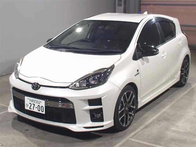 Toyota AQUA 2018 7593389-0