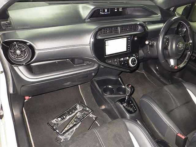 Toyota AQUA 2018 7593389-5