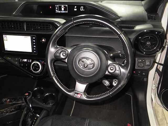 Toyota AQUA 2018 7593389-8