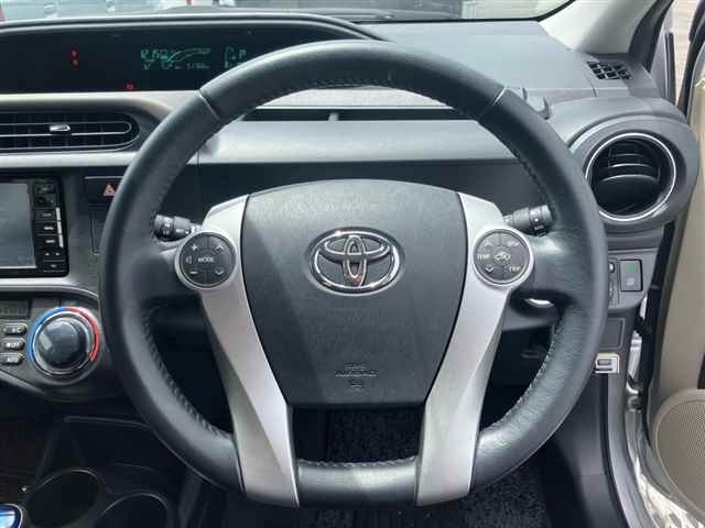 Toyota AQUA 2013 7593391-3