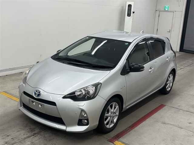 Toyota AQUA 2013 7593391-4
