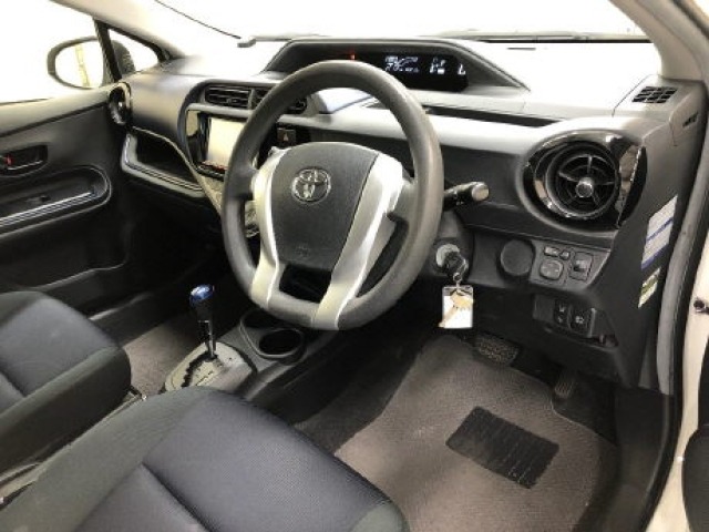 Toyota AQUA 2017 7593396-5