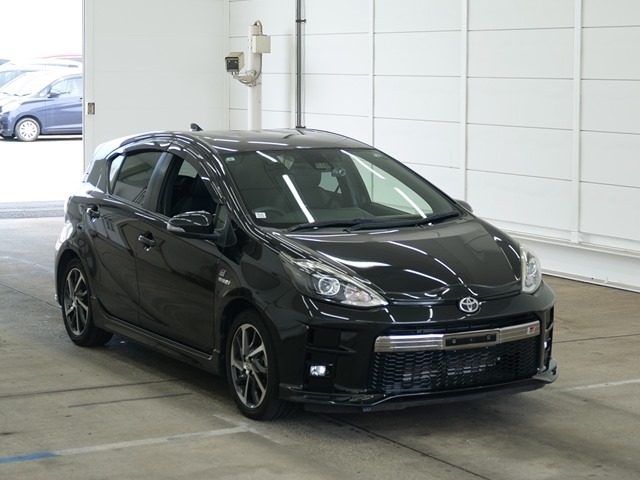 Toyota AQUA 2019 7593401-0