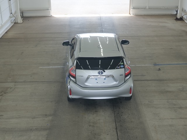 Toyota AQUA 2020 7593402-3