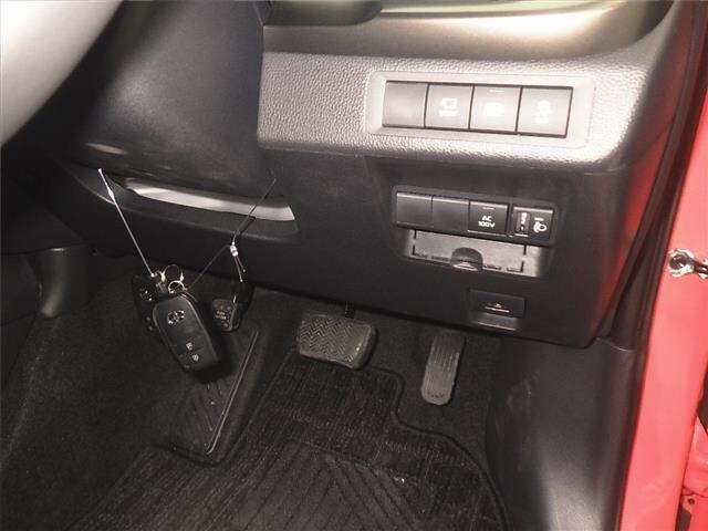 Toyota AQUA 2025 7593528-8