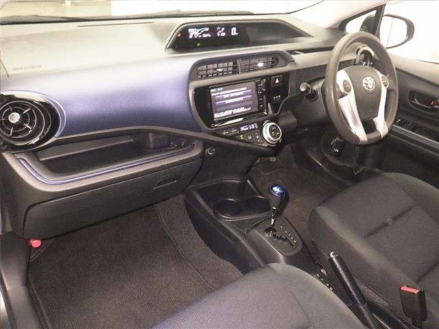Toyota AQUA 2016 7593536-4