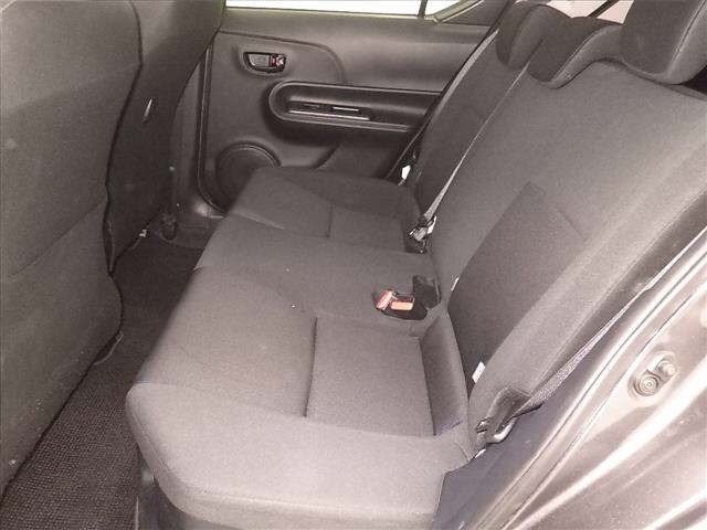 Toyota AQUA 2016 7593536-7