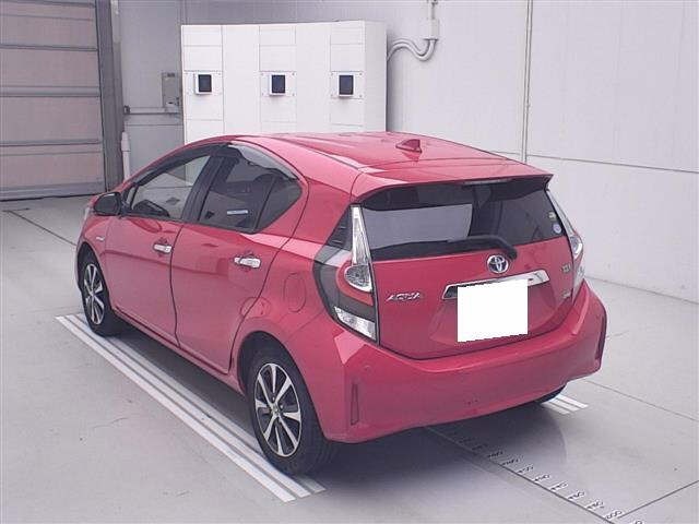 Toyota AQUA 2020 7593537-1